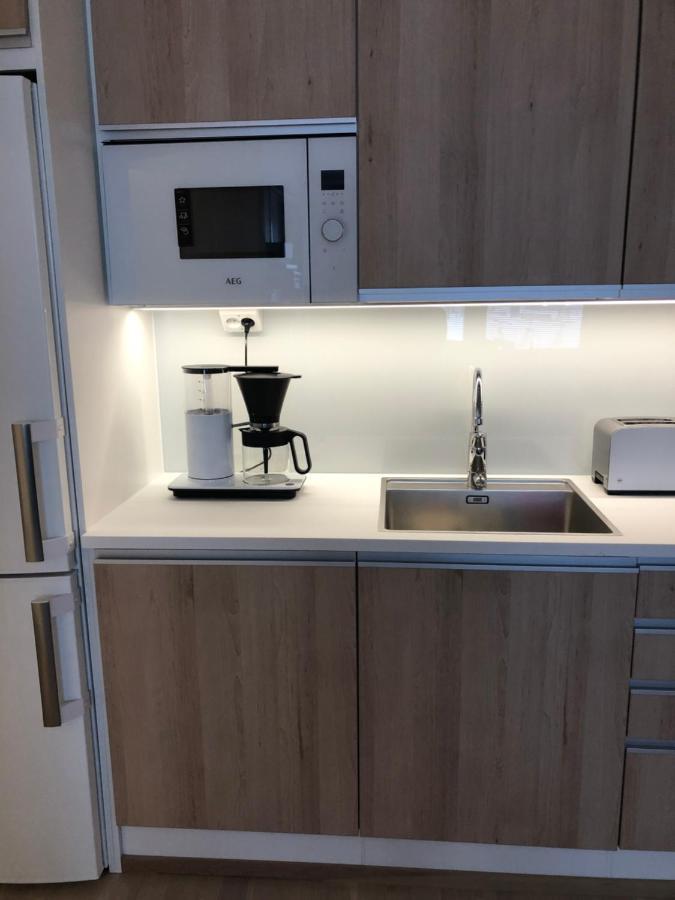 2 Rooms, In Front Of The Sea, Free Parking Apartment